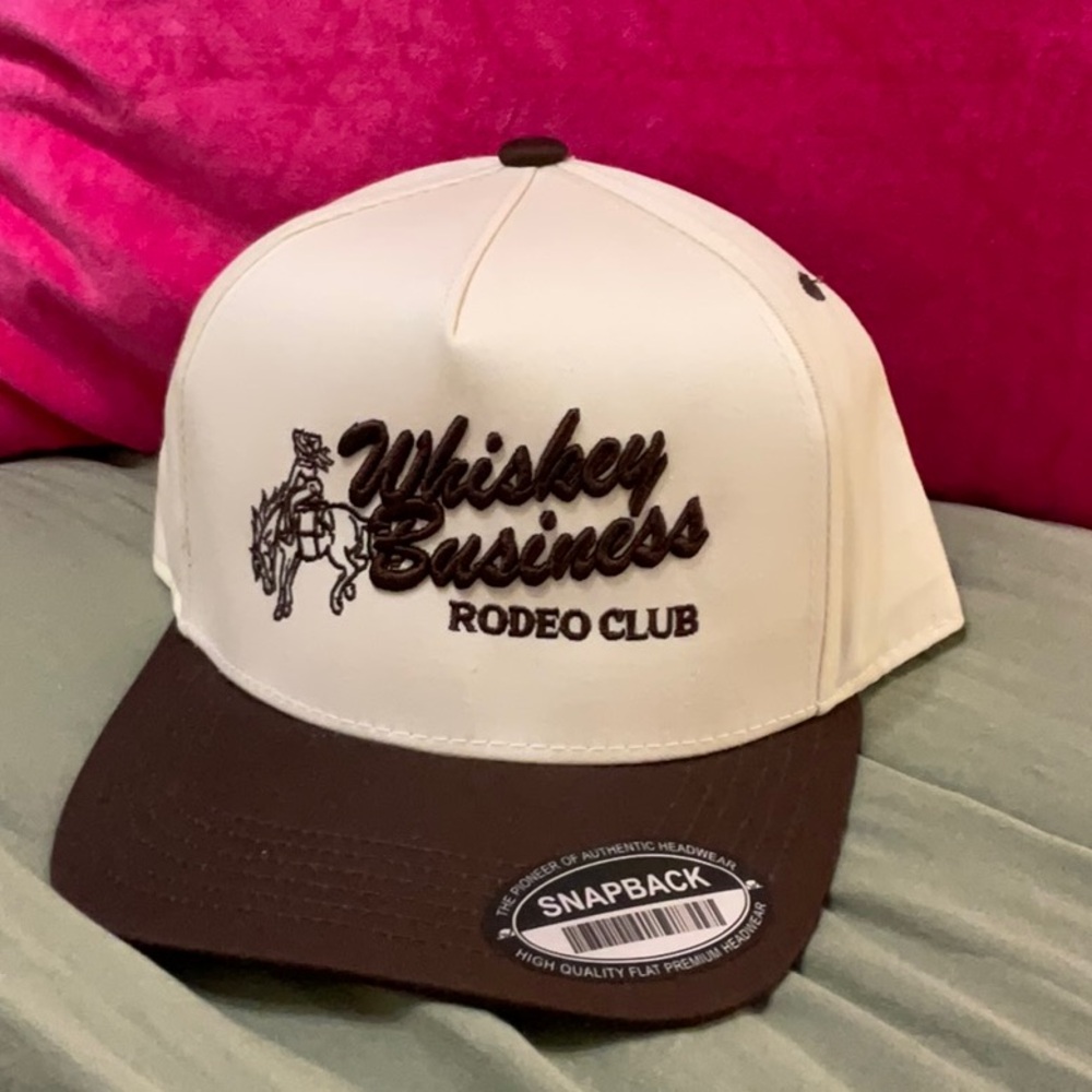 Rodeo Club Two-Tone Snapback Hat - Cream & Brown